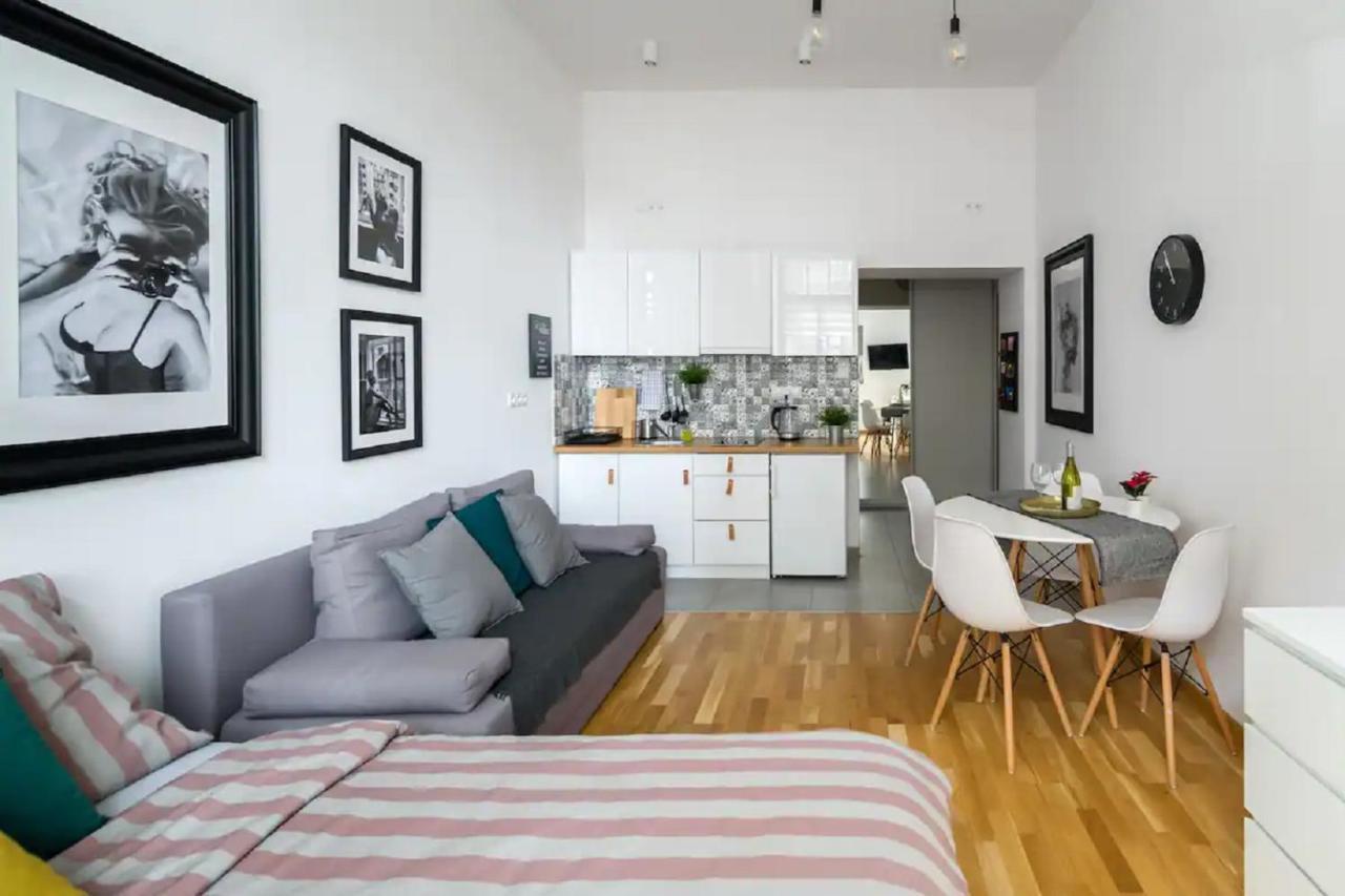 Discover Krakow Apartments - 5 Borowickiej St - Studio Next To Opera And Unity Centre Kültér fotó