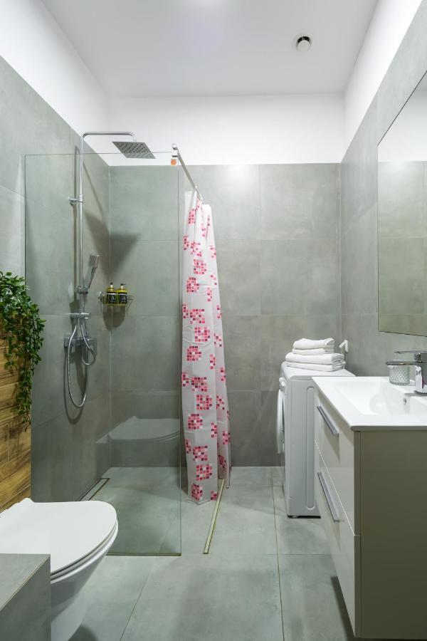 Discover Krakow Apartments - 5 Borowickiej St - Studio Next To Opera And Unity Centre Kültér fotó